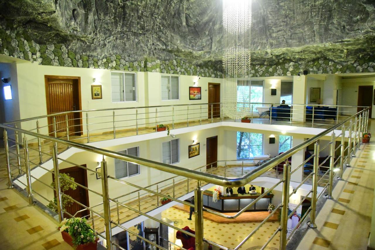 Holiday Grand Resort Bhurban Murree Εξωτερικό φωτογραφία